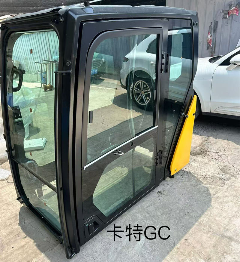 卡特GC驾驶室.jpg