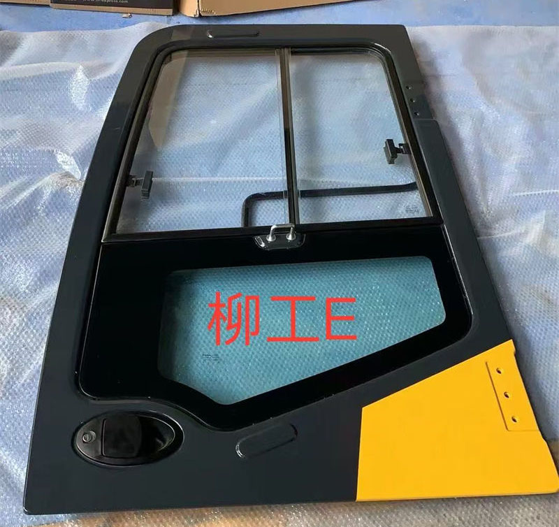 柳工车门.jpg