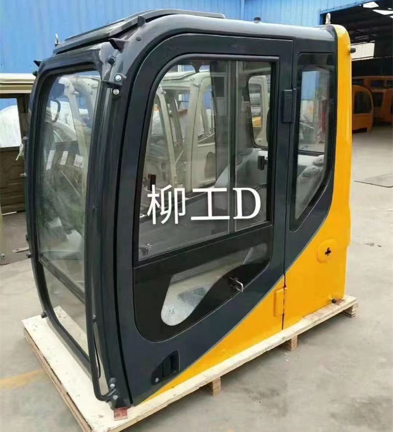 柳工驾驶室.jpg